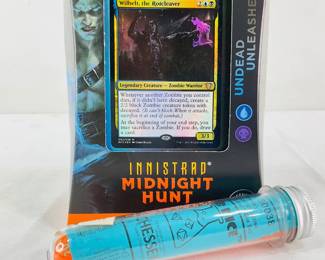 Magic: The Gathering - Innistrad Midnight Hunt Commander & Chessex Lab Dice