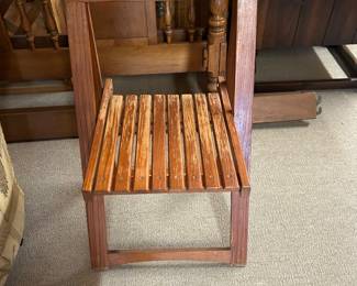 Wooden chair (1)