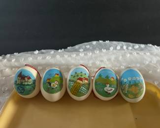 Painted eggs 