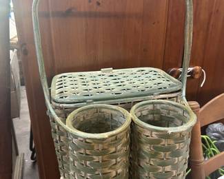 Wicker caddy basket