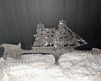 Cast metal ship arrow