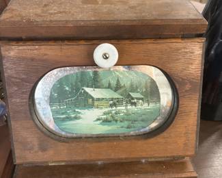 Wooden trinket storage box