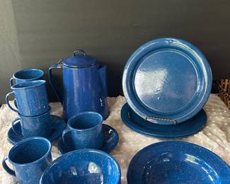 Blue enamel dinner set 