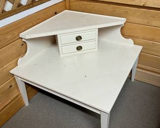 White corner table with drawers 