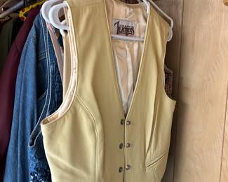 Diamond leathers cream vest