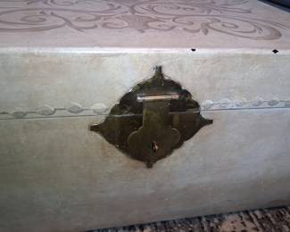 Jinji Brand Chinese Lacquerware Storage Trunk