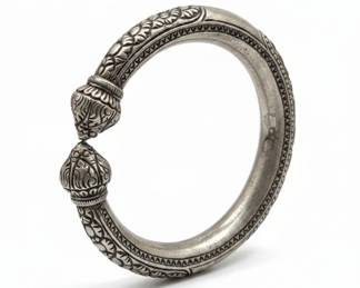 Vintage Indian Sterling Silver Gokhru Bangle