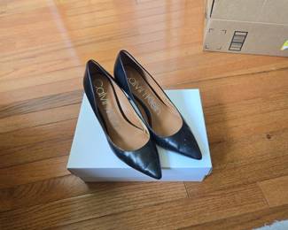 Calvin Klein Gayle Pointed-Toe Stiletto Pumps
