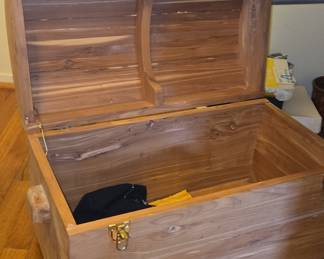 Aromatic Red Cedar Blanket Chest