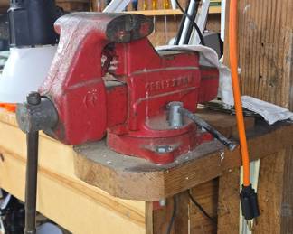 Craftsman 4" Swivel Base Bench Vise with Anvil