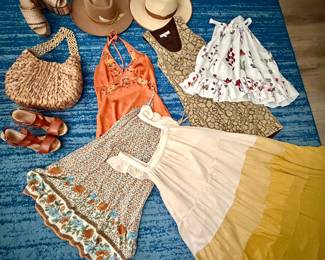 Cute clothes! Small to M 