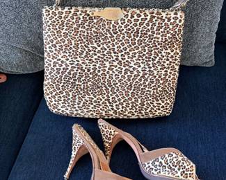 Vintage 1950s kitten slides and purse