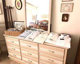Dresser & Mirror 