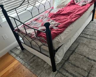 victorian style metal black finish day bed, single