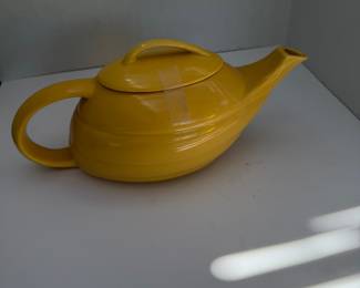 Bauer Tea Pot (small chip)