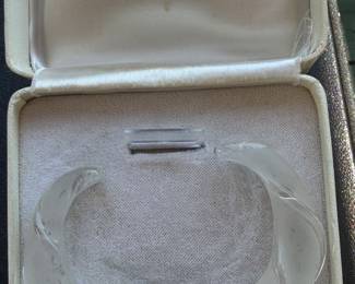 Froste cuff
