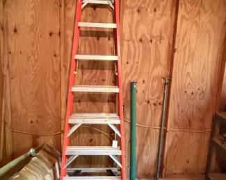 Werner 8' Fiberglass Step Ladder