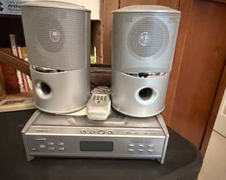 Sharper Image SI777 Desktop Audio System