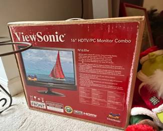 ViewSonic N1630w 16-inch HDTV/PC Monitor Combo