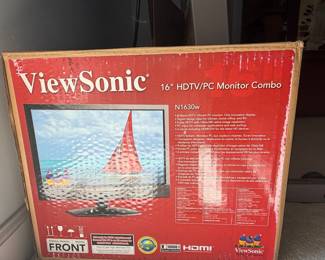ViewSonic N1630w 16-inch HDTV/PC Monitor Combo