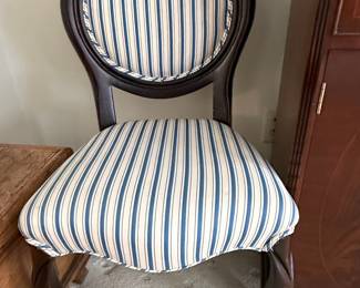 Victorian-Style Balloon Back Side Chair