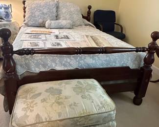 Vintage Mahogany Pineapple Poster Bed Frame