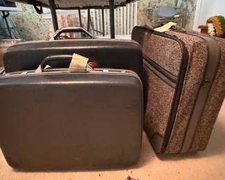 Vintage Hartmann Tweed Luggage Set
