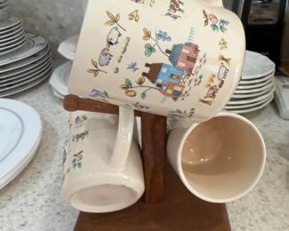 Set of 4 Heartland Mugs and Tree