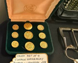 Waterbury Buttons, Vintage; military motif