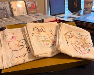 Adorable vintage hand-embroidered cat linens.