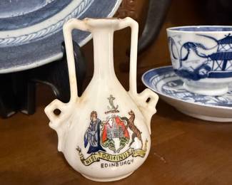 Chinese blue and white porcelain and figurines