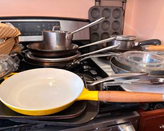 Cookware, skillets and saucepans