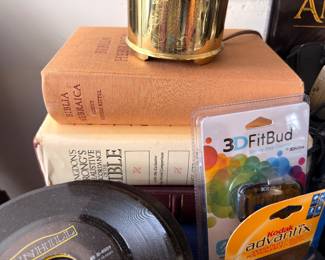 Biblia Hebraica and Bible reference books