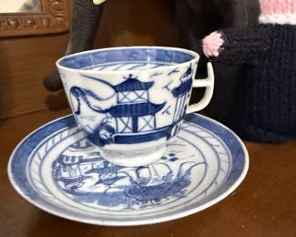Chinese blue and white Canton style plate