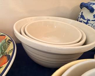 Graduated yellowware mixing bowl set