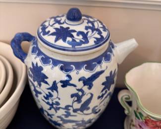 Blue and white Chinese porcelain teapot