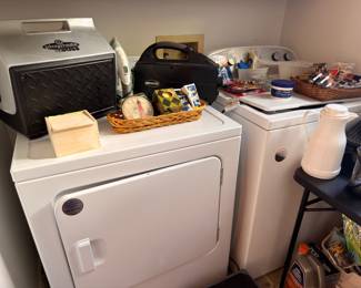 Whirlpool washer and dryer set