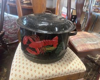 Crawfish boiling pot