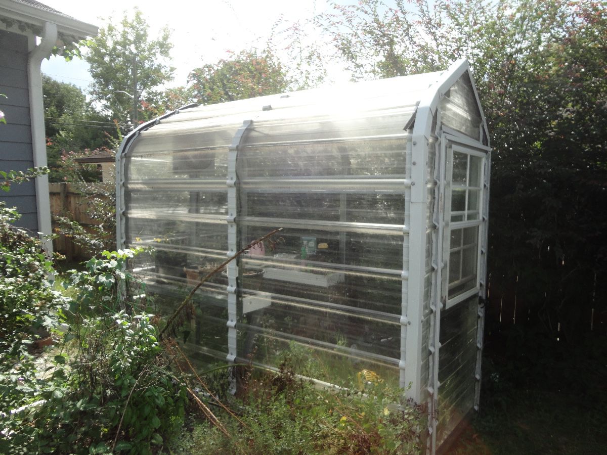 Greenhouse available for Pre-Sale (2 years old) Call Bumble Bee. More photos listed at the end of the listing. $800