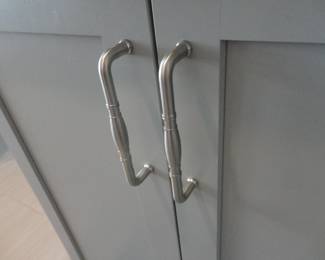 48 Hickory Hardware Williamsburg Cabinet & Drawer Pulls
