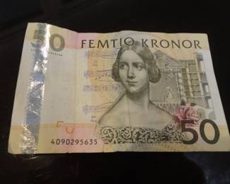 Swedish banknote featuring Jenny Lind. Every old spindle bed you see was named after her.   She requested that type bed when she traveled. This is what she looked like!