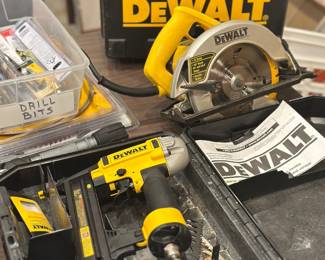 Dewalt cordless impact driver/drill