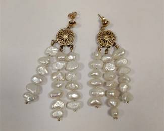 PAIR OF BAROQUE PEARL DANGLE EARRINGS WITH FILIGREE CLASPS