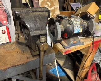 Mounted Vice, grinder