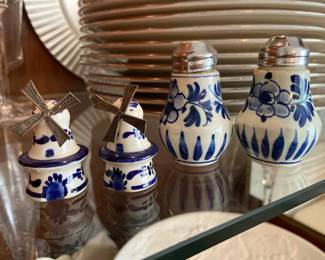 Delft salt & pepper shakers