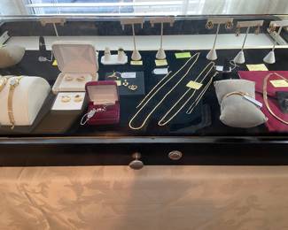 Gold jewelry, diamonds, stones