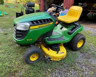 John Deere E-120, 20 HP, 42” cut, runs great