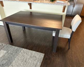 Kitchen/Dining Table