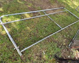 CATTLE GATE