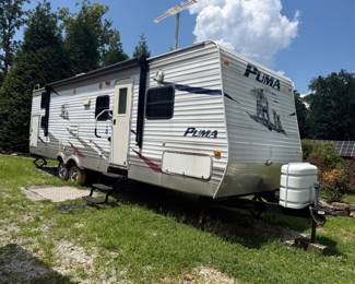 BUMMPER PULL CAMPER